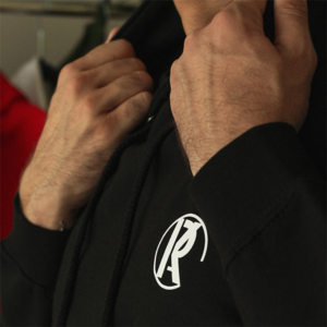 Leave-your-footprint-hoodie-crna